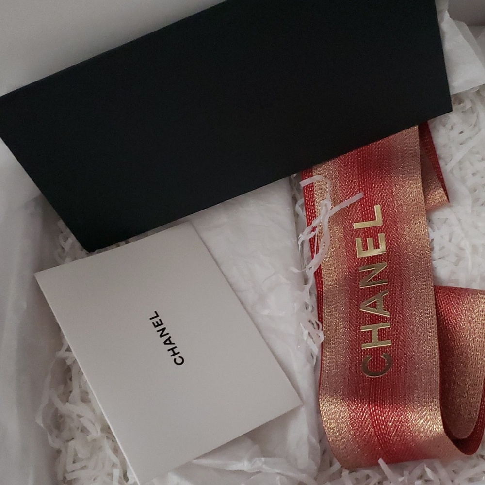 Chanel Gift Box And Card View 2